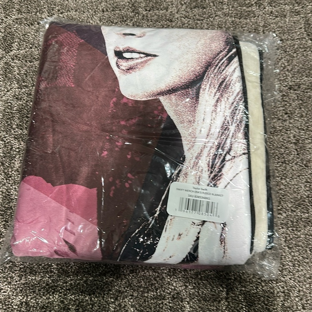 ✨ Taylor Swift Era’s Fleece Blanket ✨